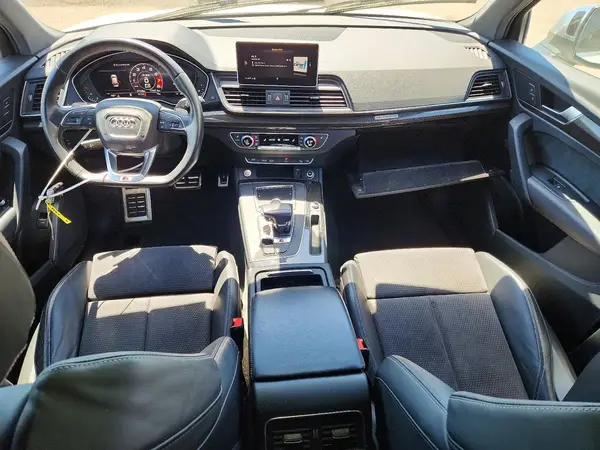 WA1A4AFY6J2210050 2018 AUDI SQ5 - Image 8