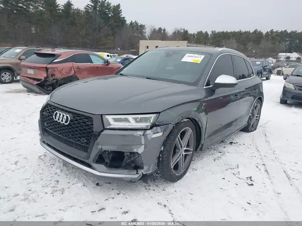 WA1A4AFY6J2220612 2018 AUDI SQ5 - Image 2