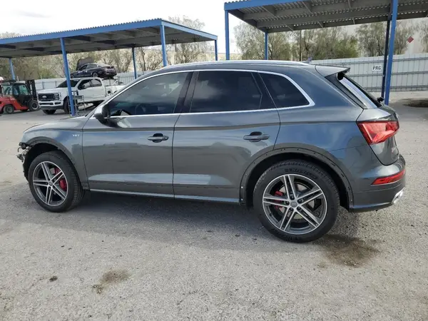 WA1A4AFY6J2231755 2018 AUDI SQ5 - Image 2
