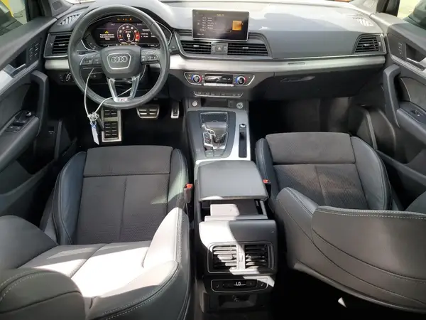 WA1A4AFY6J2231755 2018 AUDI SQ5 - Image 8
