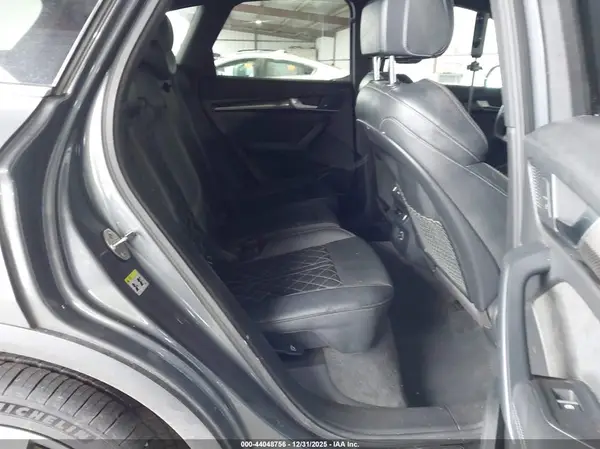 WA1A4AFY6J2233778 2018 AUDI SQ5 - Image 8