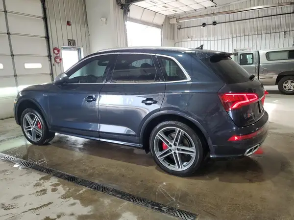WA1A4AFY6J2239712 2018 AUDI SQ5 - Image 2