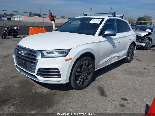 WA1A4AFY6K2118583 2019 AUDI SQ5 - Image 2
