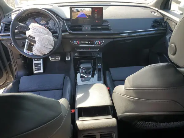 WA1A4AFY6N2136859 2022 AUDI SQ5 - Image 8