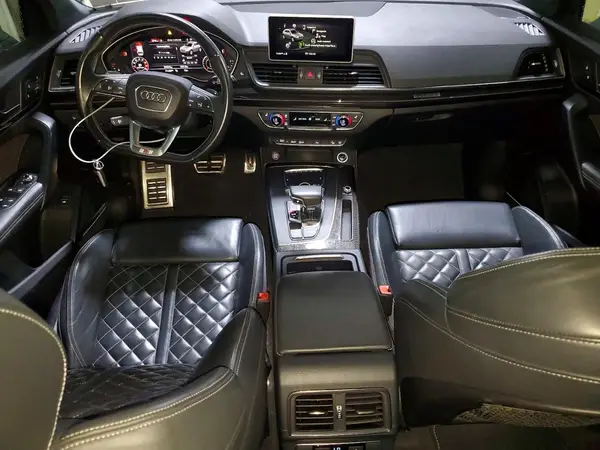 WA1A4AFY7J2007636 2018 AUDI SQ5 - Image 8