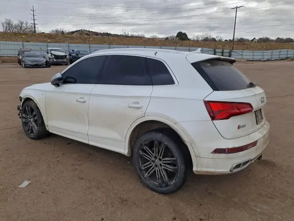 WA1A4AFY7J2025344 2018 AUDI SQ5 - Image 2