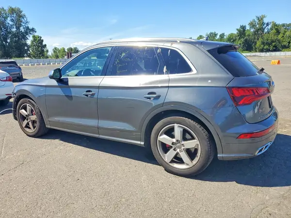 WA1A4AFY7J2219467 2018 AUDI SQ5 - Image 2