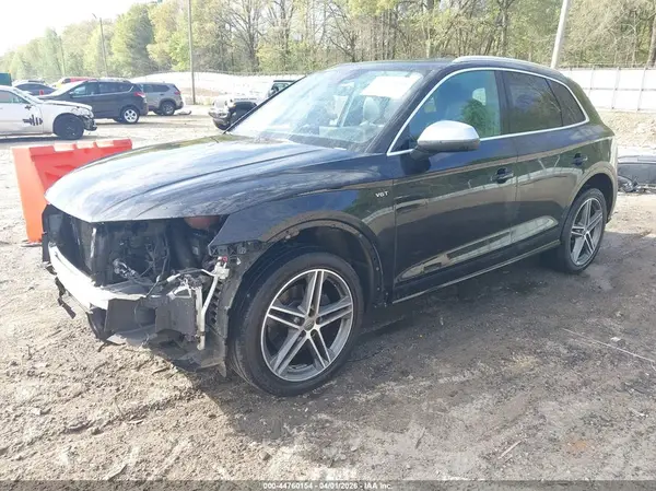 WA1A4AFY7J2220019 2018 AUDI SQ5 - Image 2