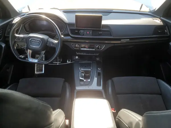 WA1A4AFY7J2229609 2018 AUDI SQ5 - Image 8