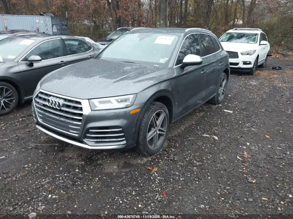 WA1A4AFY7K2106166 2019 AUDI SQ5 - Image 2