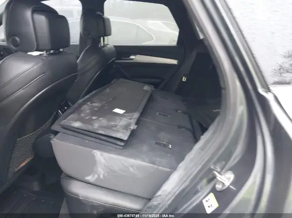 WA1A4AFY7K2106166 2019 AUDI SQ5 - Image 8