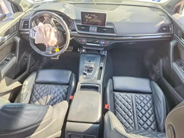 WA1A4AFY8J2008763 2018 AUDI SQ5 - Image 8