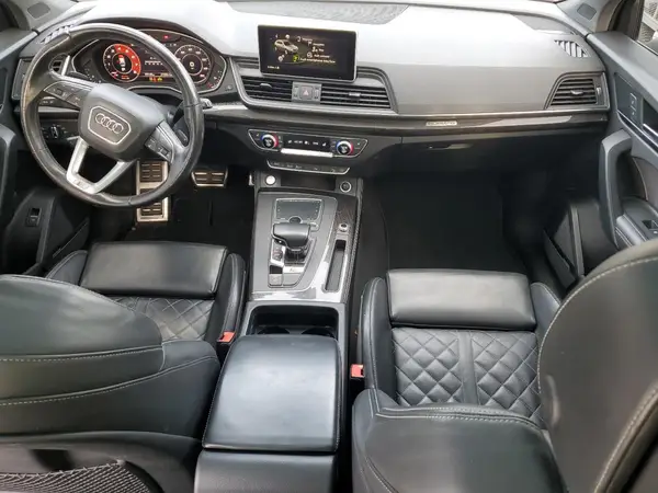 WA1A4AFY8J2025546 2018 AUDI SQ5 - Image 8