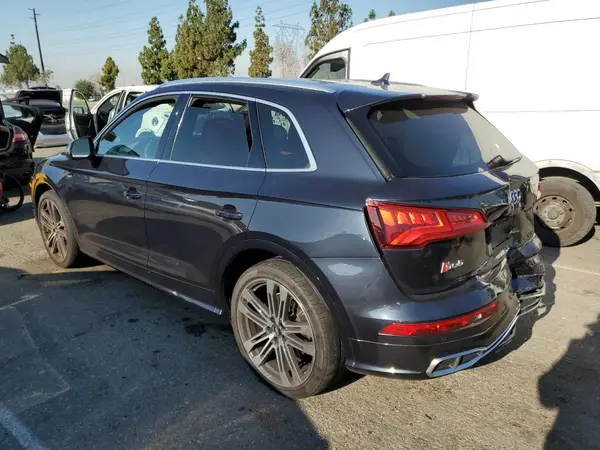 WA1A4AFY8J2106742 2018 AUDI SQ5 - Image 2