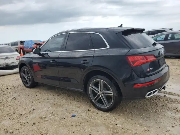 WA1A4AFY8J2123606 2018 AUDI SQ5 - Image 2