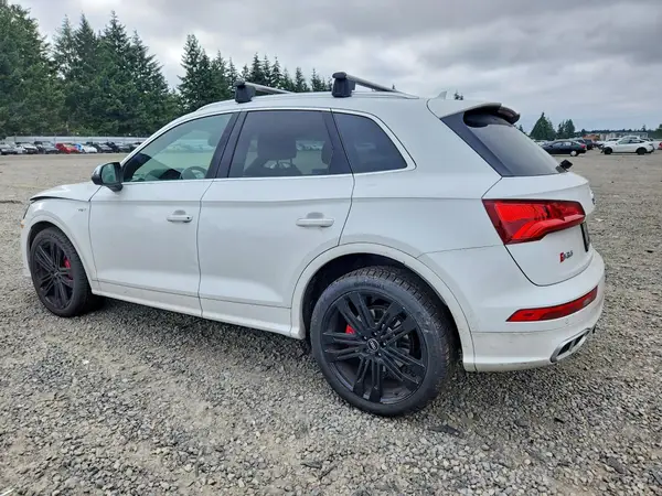 WA1A4AFY8J2193302 2018 AUDI SQ5 - Image 2