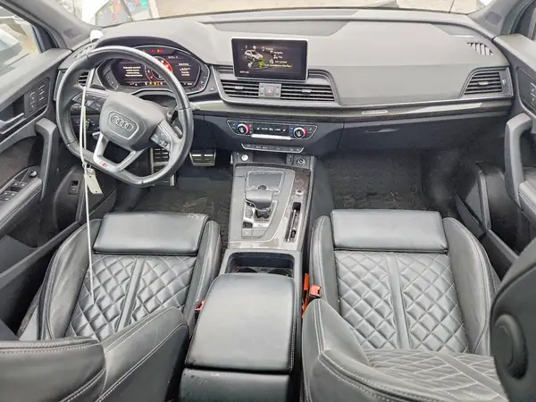 WA1A4AFY8J2193302 2018 AUDI SQ5 - Image 8