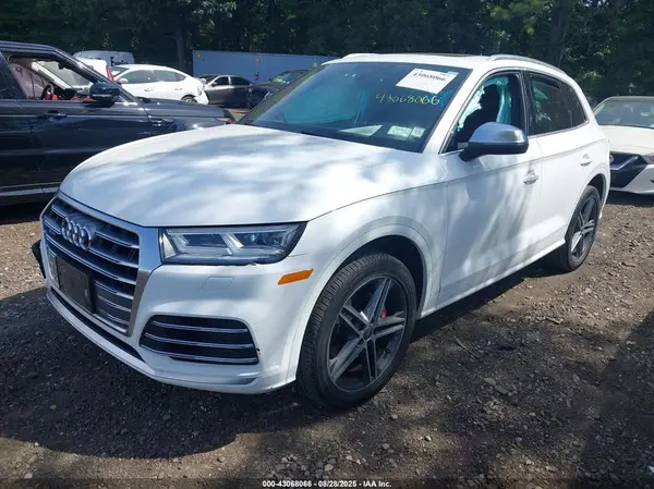 WA1A4AFY8K2059245 2019 AUDI SQ5 - Image 2