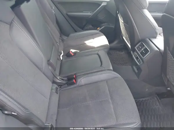 WA1A4AFY8K2059245 2019 AUDI SQ5 - Image 8