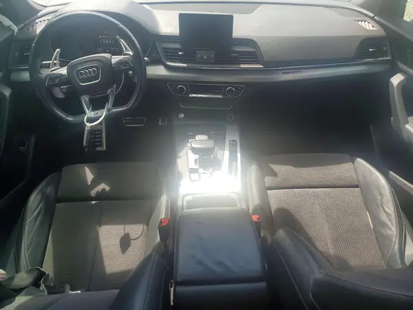 WA1A4AFY8K2063392 2019 AUDI SQ5 - Image 8