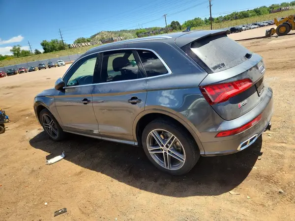 WA1A4AFY9J2009436 2018 AUDI SQ5 - Image 2