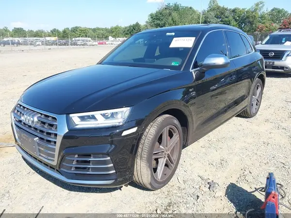 WA1A4AFY9J2043148 2018 AUDI SQ5 - Image 2