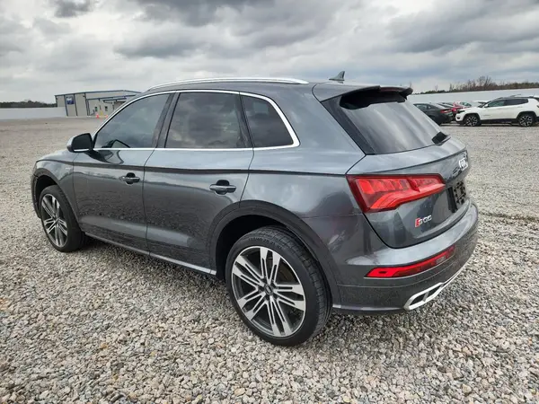 WA1A4AFY9J2111836 2018 AUDI SQ5 - Image 2