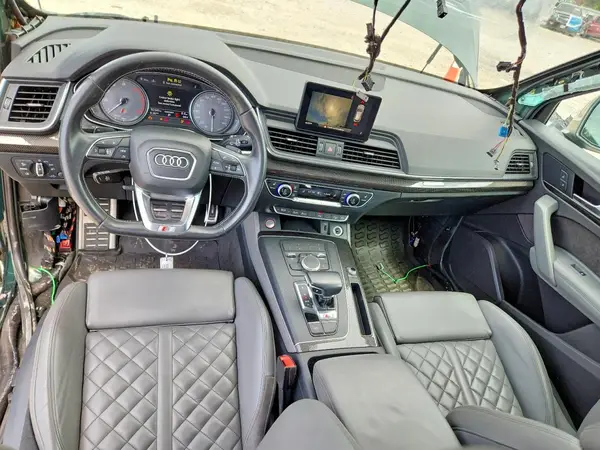 WA1A4AFY9J2131391 2018 AUDI SQ5 - Image 8