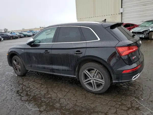 WA1A4AFY9J2133075 2018 AUDI SQ5 - Image 2