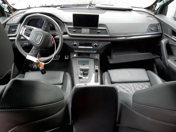 WA1A4AFY9J2133075 2018 AUDI SQ5 - Image 8
