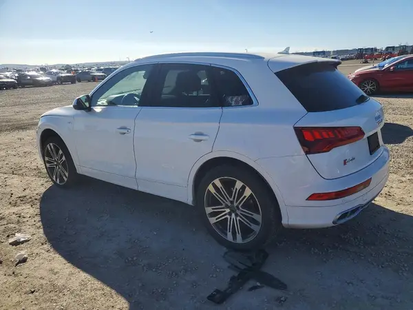 WA1A4AFY9J2154444 2018 AUDI SQ5 - Image 2
