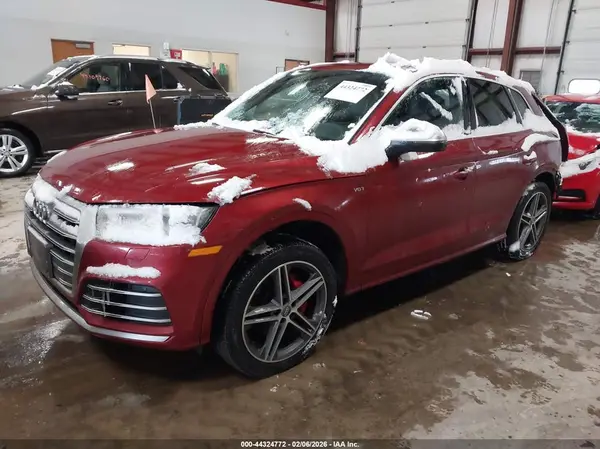 WA1A4AFY9J2189470 2018 AUDI SQ5 - Image 2