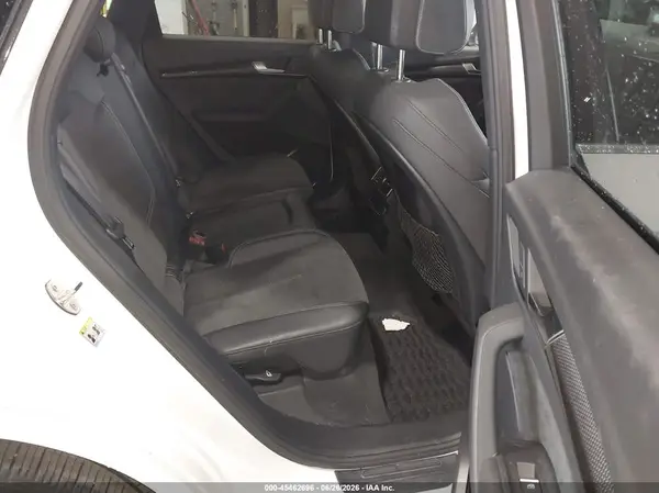 WA1A4AFY9J2212505 2018 AUDI SQ5 - Image 8