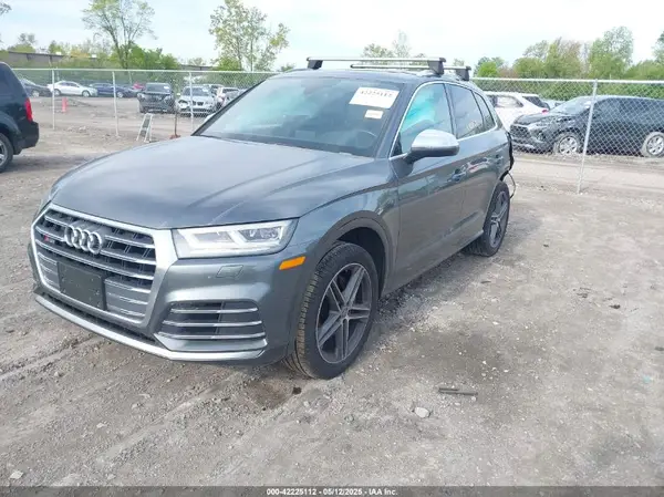 WA1A4AFYXK2025887 2019 AUDI SQ5 - Image 2
