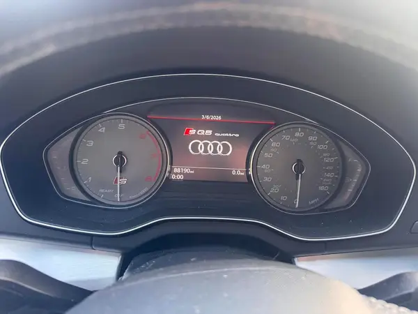 WA1A4BFY2J2020221 2018 AUDI SQ5 - Image 8