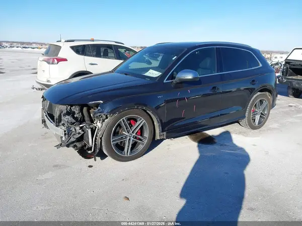 WA1A4BFY6J2066425 2018 AUDI SQ5 - Image 2