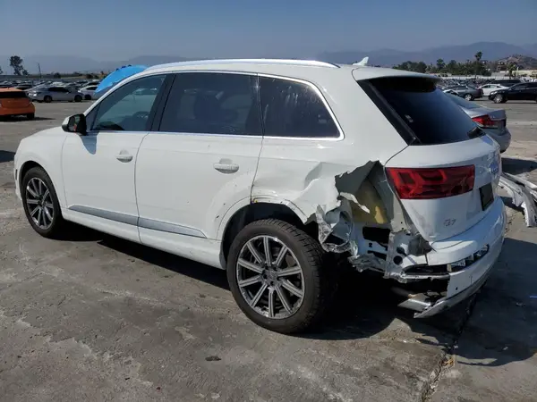 WA1AAAF70KD005815 2019 AUDI Q7 - Image 2