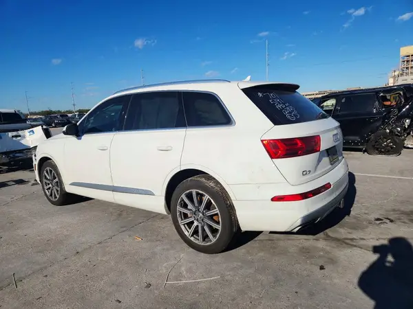 WA1AAAF70KD025191 2019 AUDI Q7 - Image 2