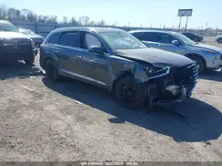 WA1AAAF71KD007167 2019 AUDI Q7