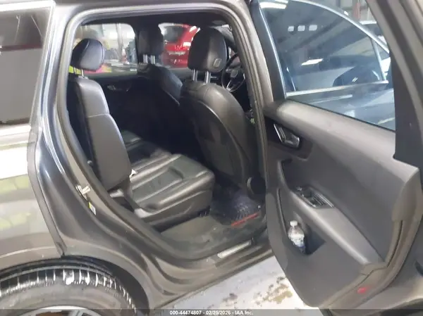 WA1AAAF71KD008805 2019 AUDI Q7 - Image 8