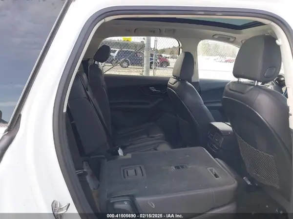 WA1AAAF72HD022267 2017 AUDI Q7 - Image 8