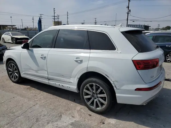 WA1AAAF72JD039978 2018 AUDI Q7 - Image 2