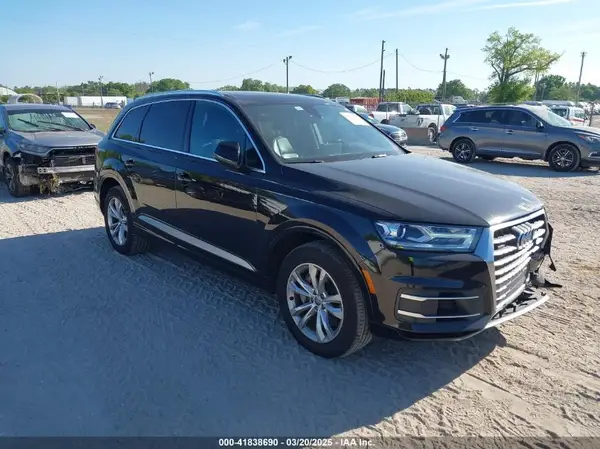 WA1AAAF72KD002186 2019 AUDI Q7 - Image 1