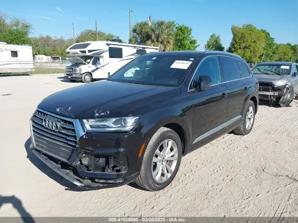 WA1AAAF72KD002186 2019 AUDI Q7 - Image 2