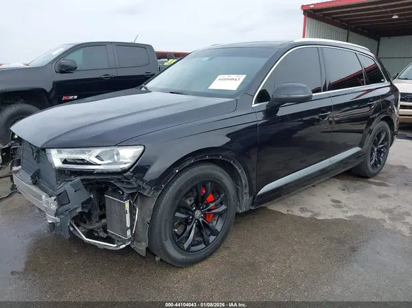 WA1AAAF72KD002382 2019 AUDI Q7 - Image 2