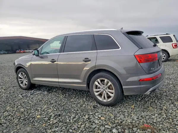 WA1AAAF72KD014306 2019 AUDI Q7 - Image 2