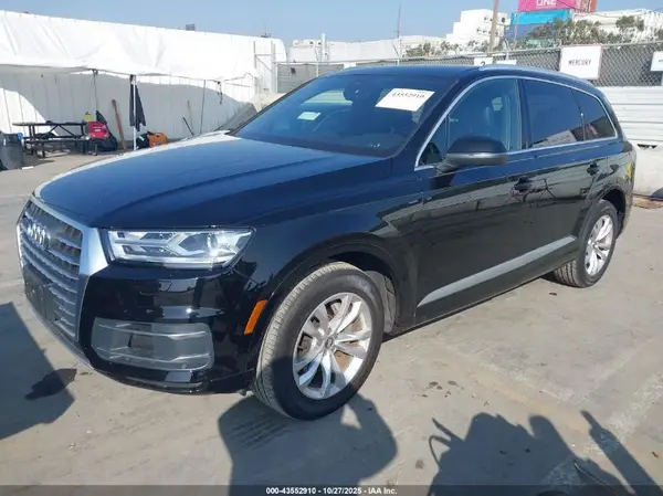 WA1AAAF72KD019487 2019 AUDI Q7 - Image 2