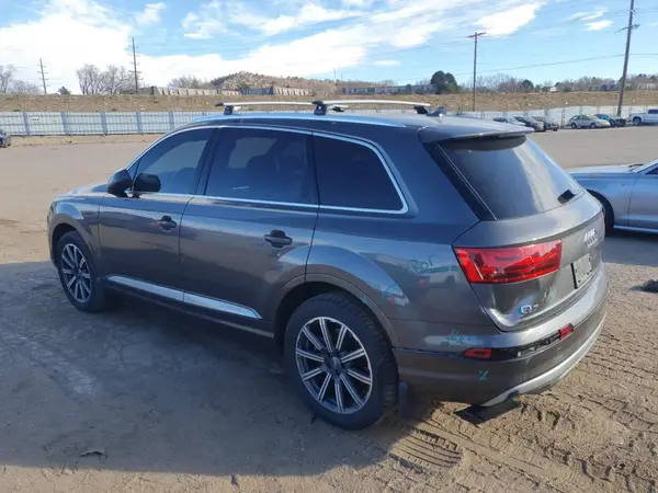 WA1AAAF72KD049007 2019 AUDI Q7 - Image 2