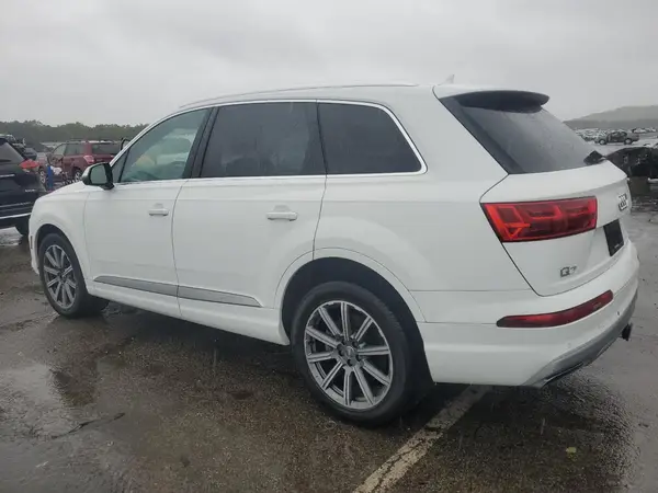 WA1AAAF73KD031566 2019 AUDI Q7 - Image 2