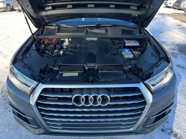 WA1AAAF74HD005602 2017 AUDI Q7 - Image 8